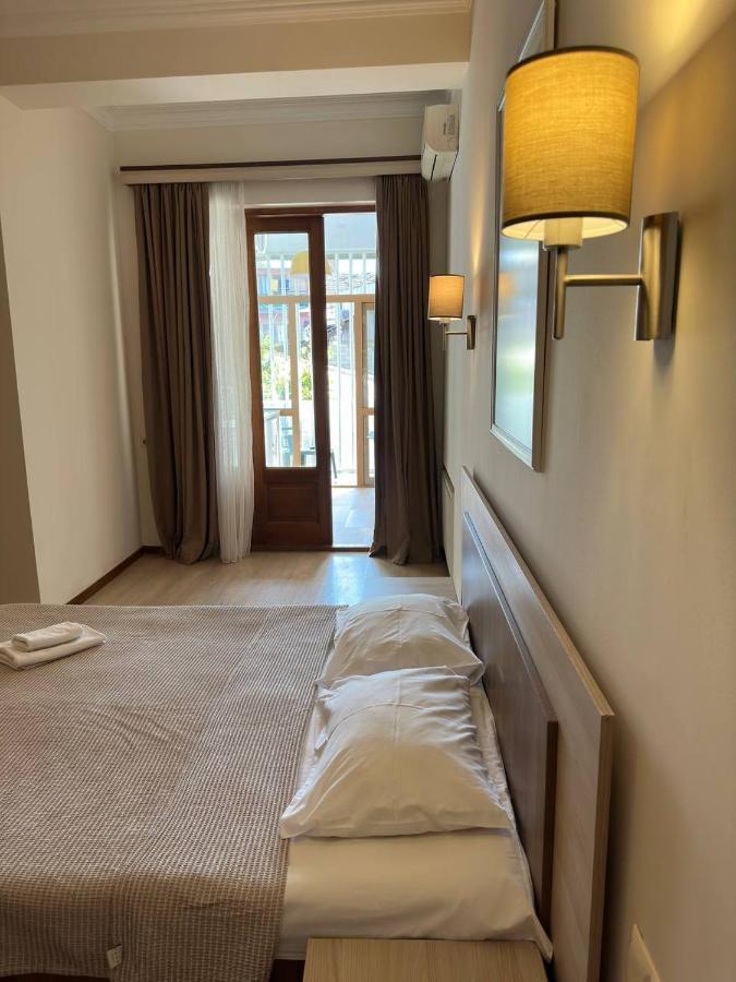 Hotel Mireosi Batumi Kültér fotó