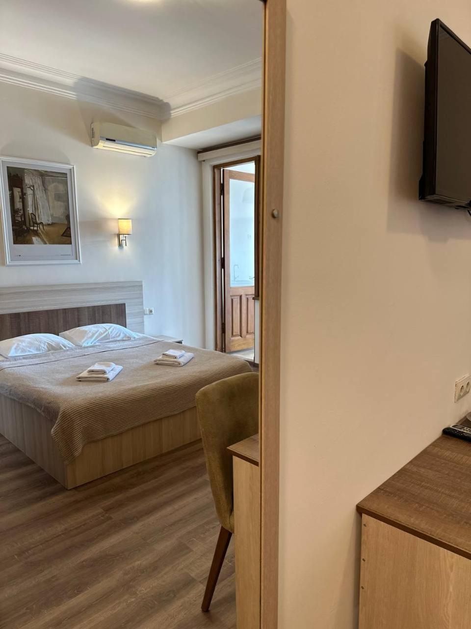 Hotel Mireosi Batumi Kültér fotó