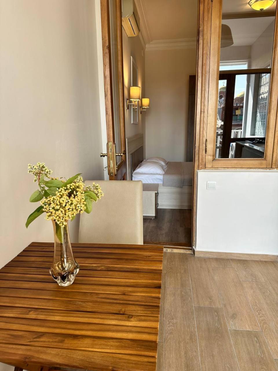 Hotel Mireosi Batumi Kültér fotó