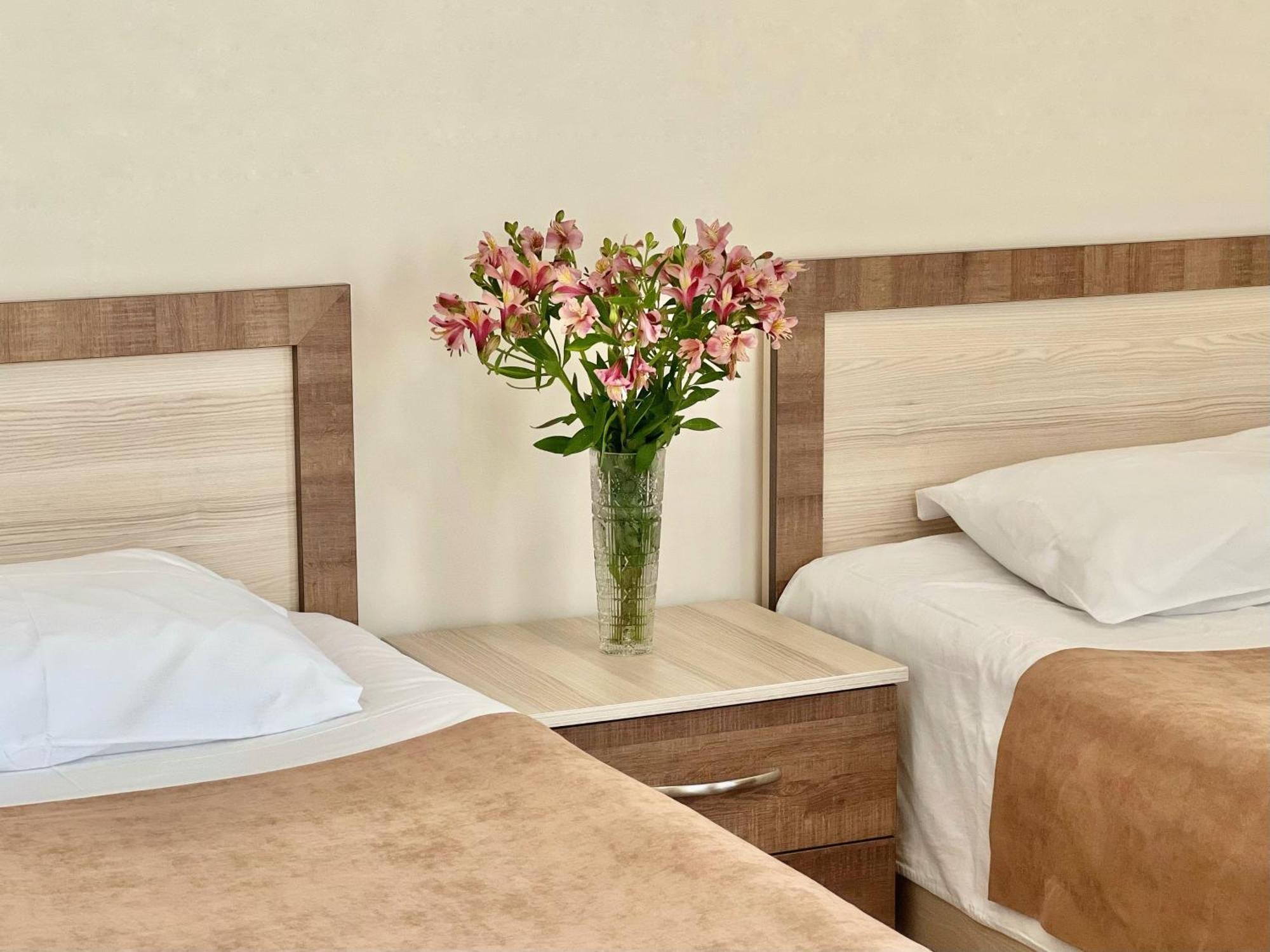Hotel Mireosi Batumi Kültér fotó