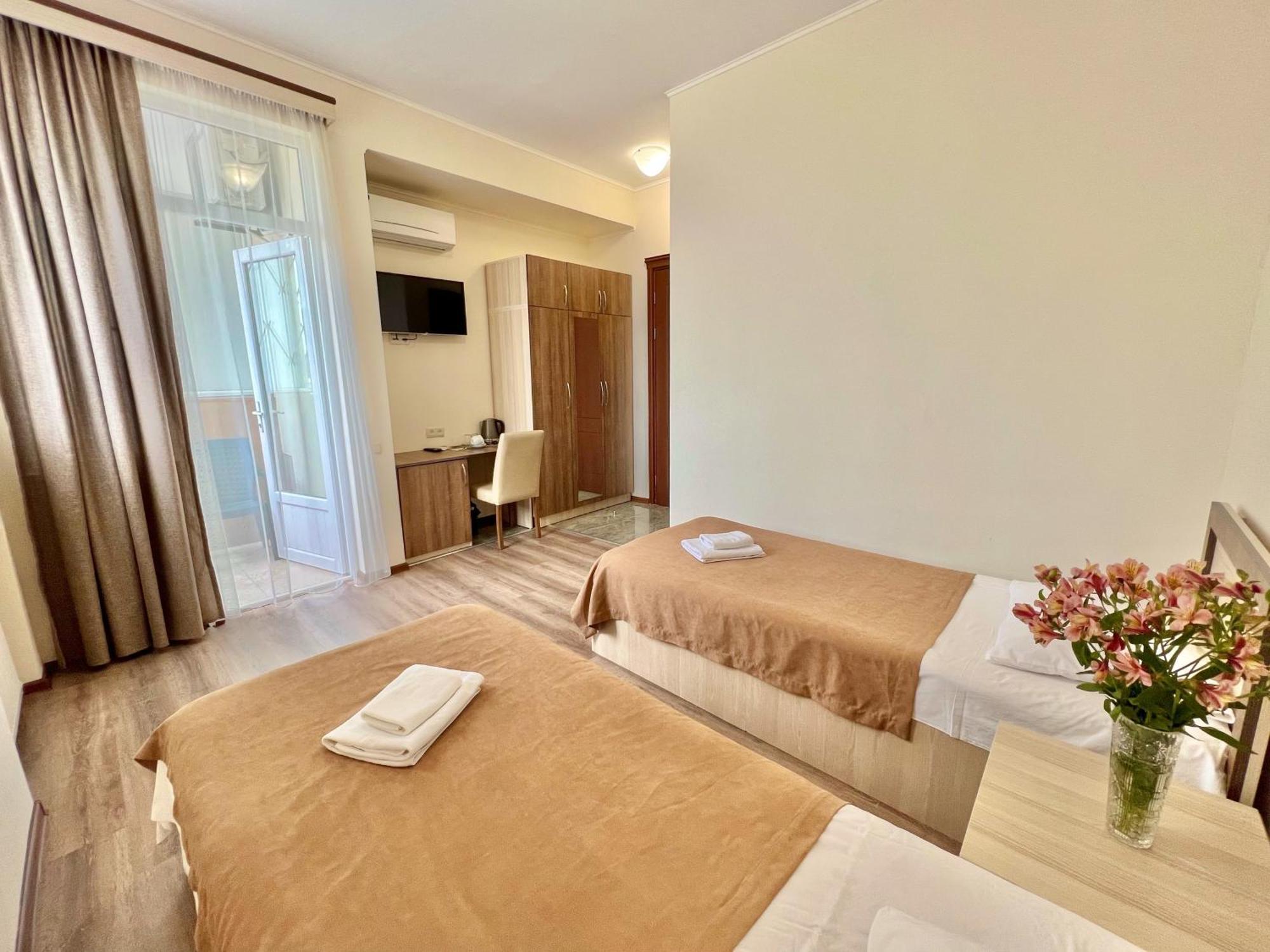 Hotel Mireosi Batumi Kültér fotó