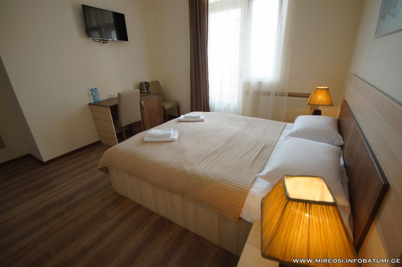 Hotel Mireosi Batumi Kültér fotó