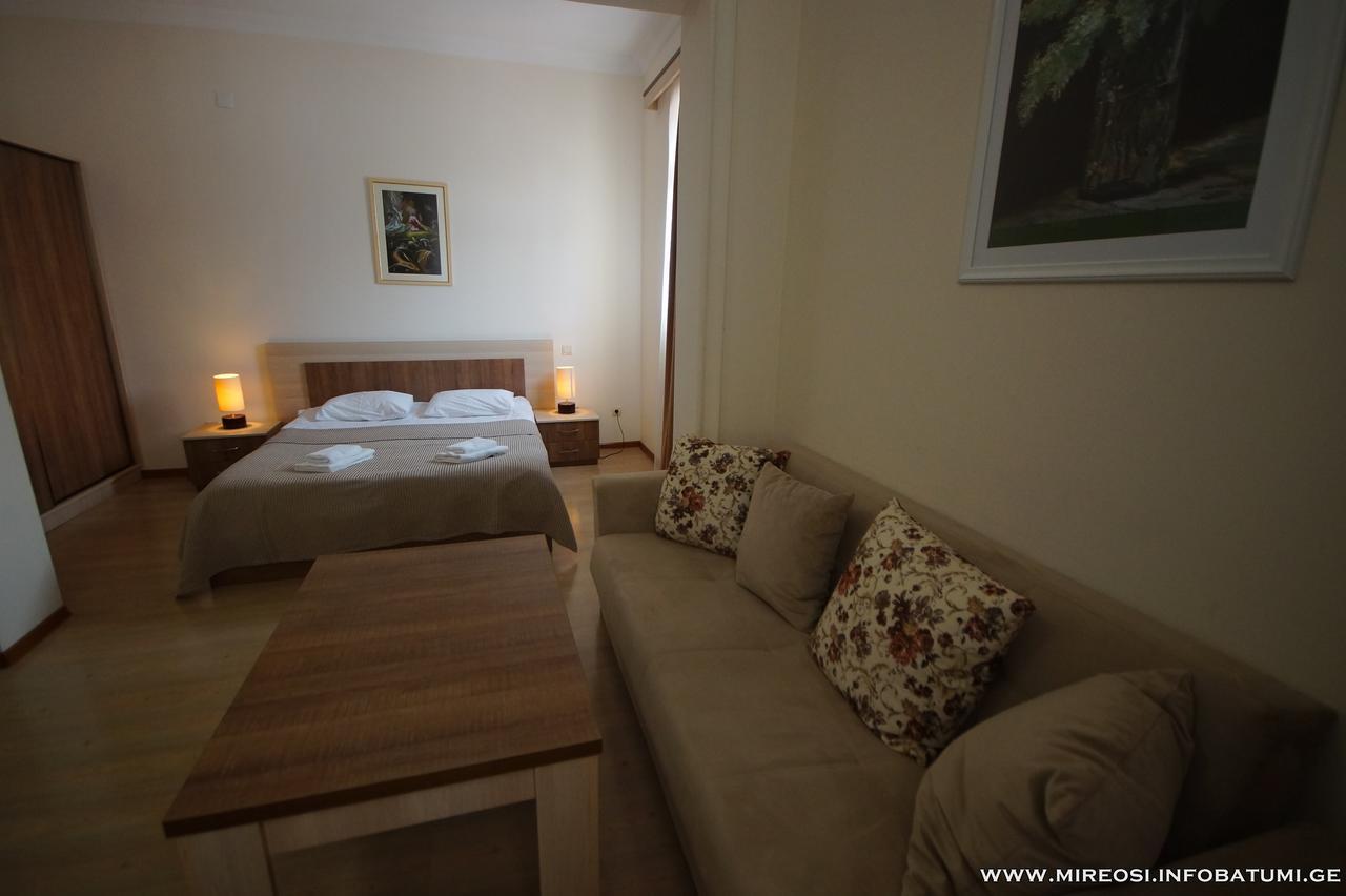 Hotel Mireosi Batumi Kültér fotó