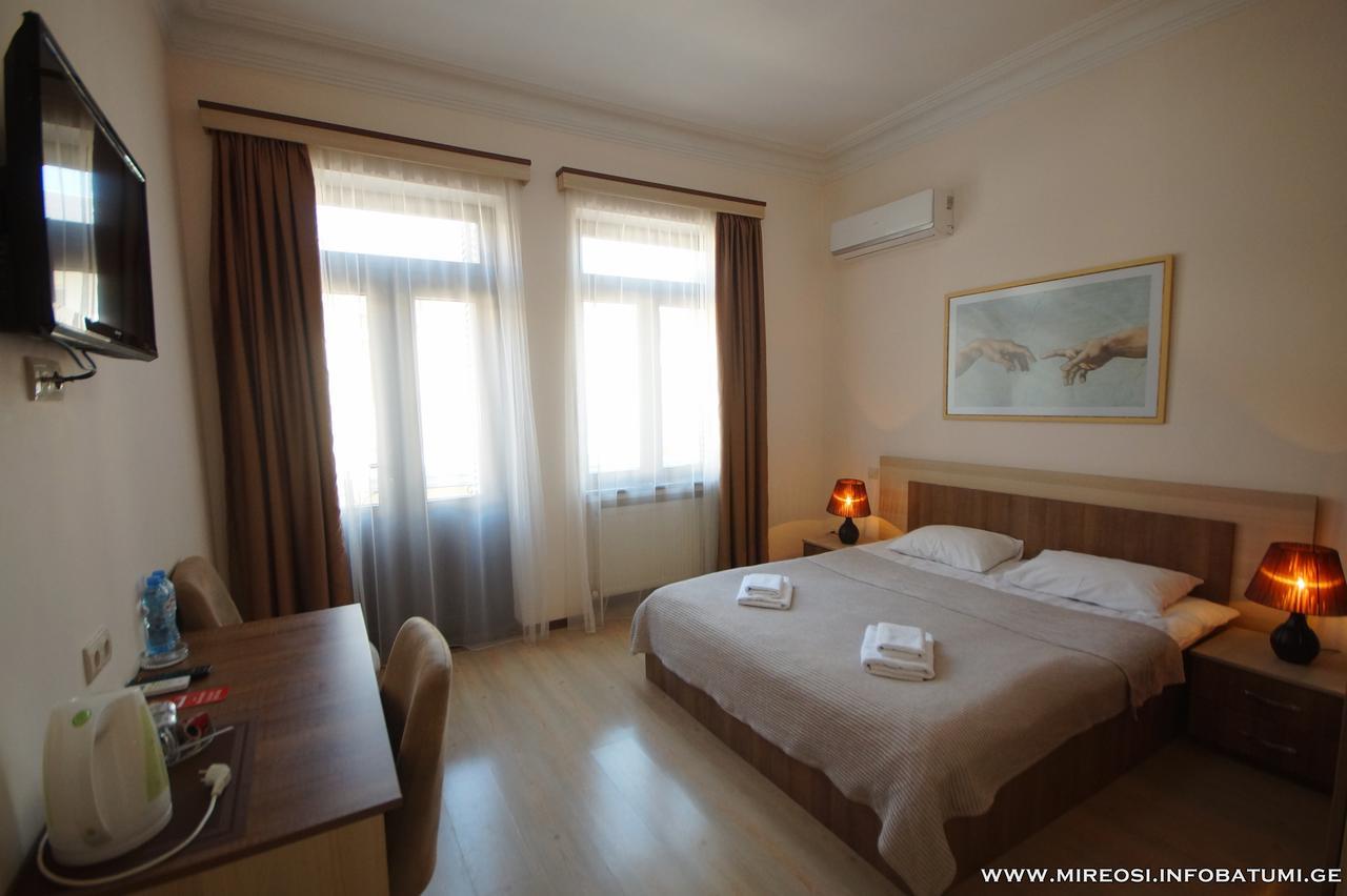 Hotel Mireosi Batumi Kültér fotó