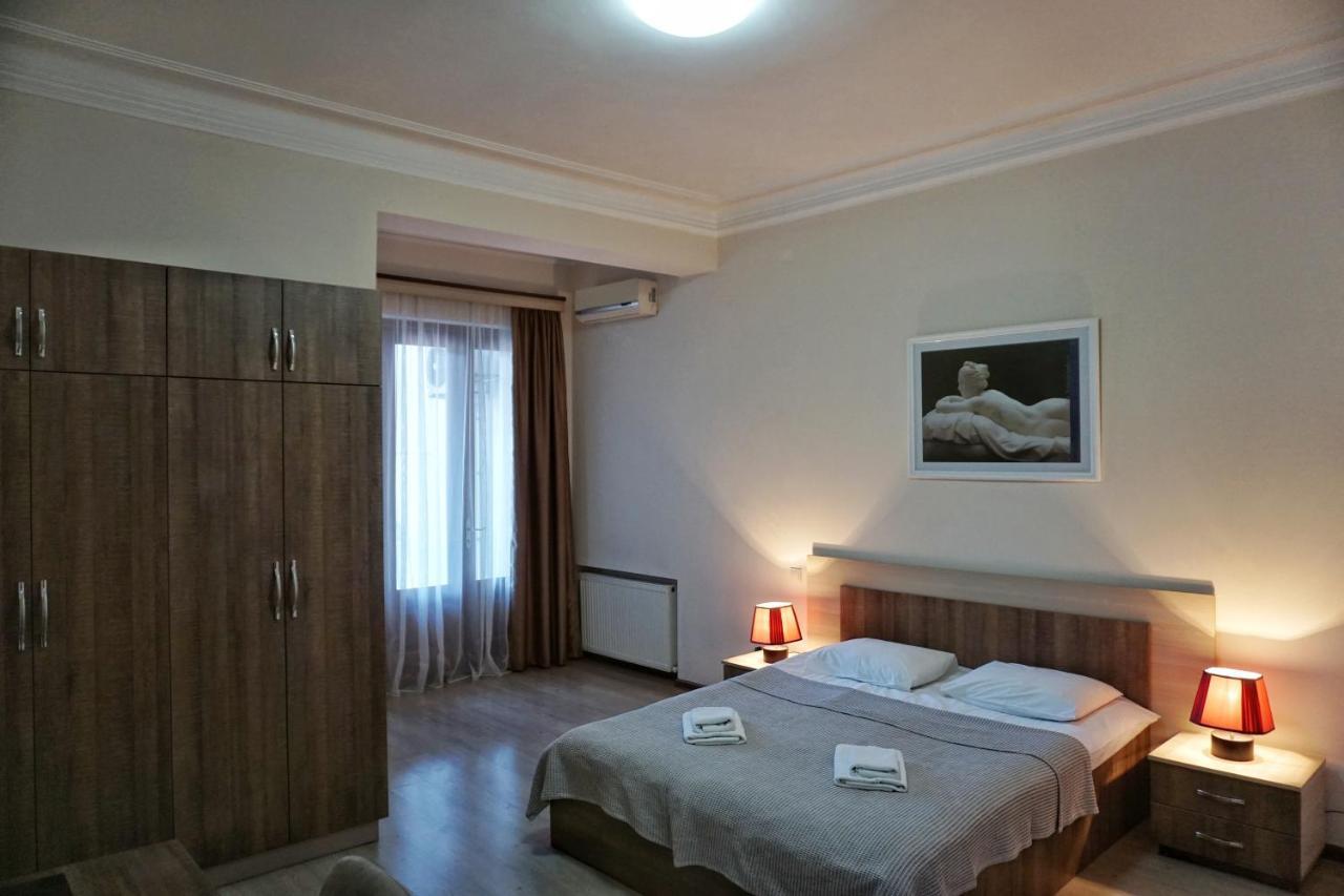 Hotel Mireosi Batumi Kültér fotó